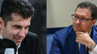Едно наум: Действителна ли е <span class="highlight">бюлетина</span> с мастилен отпечатък или драскотина с химикал