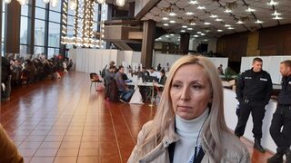 Предаването на протоколите в НДК: Не предполагах, че 25 часа ще чакам