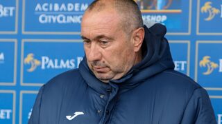 Стоилов: Решението ми за "Левски" е взето отдавна, но ще го кажа след мача