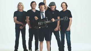 AC/DC се завръщат на сцената след седем години пауза