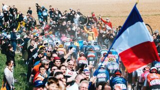 Фотогалерия: Зрелище и драма в колоездачното състезание <span class="highlight">Париж</span> - <span class="highlight">Рубе</span>