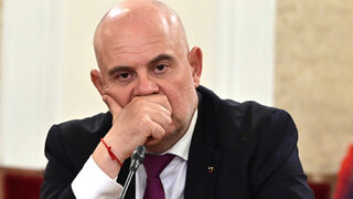 Гешев: Разследването за кюлчетата в спалнята на Борисов ще приключи до седмици