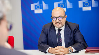 Италия предлага глоби до 60 хил. евро за "ековандалите", които увреждат паметници