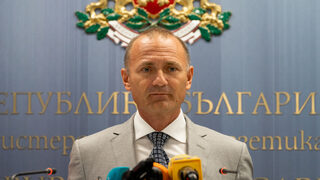 Държавата е укривала аварии в АЕЦ "Козлодуй", твърди министърът на енергетиката