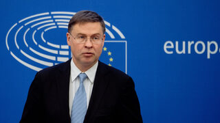 <span class="highlight">Еврокомисар</span> Домбровскис ще разговаря днес с България за украинското зърно