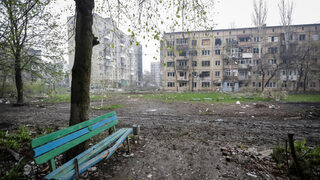 Русия съобщи за напредък в битката за Бахмут, Украйна каза, че държи фронта