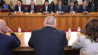 ГЕРБ и "Продължаваме промяната" - "Демократична България" заговориха за обща управленска програма