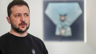 Зеленски: Един е убит и 10 са ранени при руски удар срещу музей в Източна Украйна