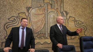 Едно наум: Началникът на следствието бил подведен от думите на Гешев за семейството му