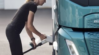 Първа сделка с електрически камион беше сключена в България