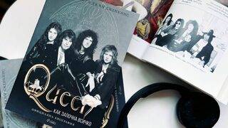 Актуализираният вариант на "Queen: Kак започна всичко" излезе на български