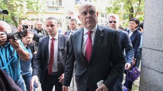 Съдебният съвет ще обсъди само едно искане за отстраняване на Гешев