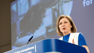След скандала за корупция в европарламента <span class="highlight">етичен</span> орган ще следи за правилата
