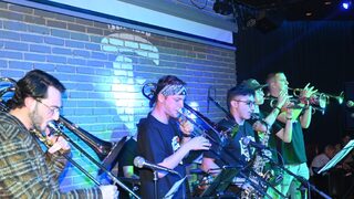 Концерт на 360 градуса с бандата BRASS SQUAD слага финал на поредицата "Заслушай се"