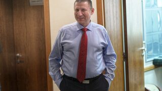 На върха на "калната въртележка": Кой е Борислав Сарафов