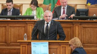 Демерджиев към Кирил Петков: Не може да назначаваме своите шофьори, фризьори, готвачи и градинари в МВР