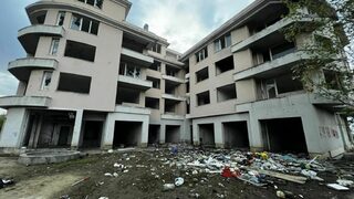 Общината почисти изоставени частни сгради в район "Лозенец"