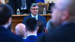Шест месеца екоинспекцията в <span class="highlight">Бургас</span> не казва дали трябва да се разруши кеят на Доган
