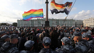 Сексолози ще лекуват хомосексуални в руските болници