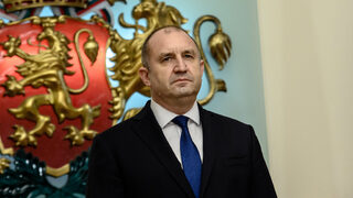 Президентът сезира Конституционния съд за избора на новите членове и призова да не полагат клетва
