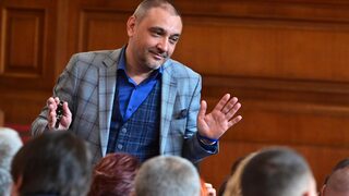 "Възраждане", БСП и "Има такъв народ" попречиха на скоростни поправки за зам.-шефа на здравната каса