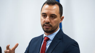 Износът на оръжие е скочил с над 200% през миналата година, каза министърът на икономиката