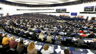 Германците са най-влиятелни в Европарламента, българин е в топ 100