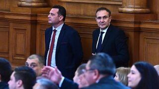 На две четения: държавата окончателно може да си върне контрола върху пристанище "Росенец" (обновена)