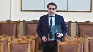 Депутати предлагат спешно да се смени представителят на държавата в "Лукойл Нефтохим"