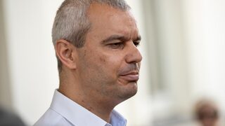Съдът възобнови дело срещу Костадин Костадинов, блокирано заради имунитета му