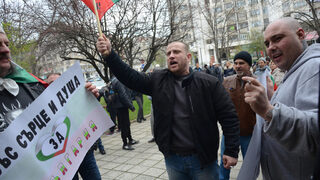 Полицията арестува <span class="highlight">Динко</span> за дребно хулиганство