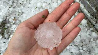 Градушки и проливни дъждове удариха и Ловеч, Габрово, Шумен, Сливен и Ямбол