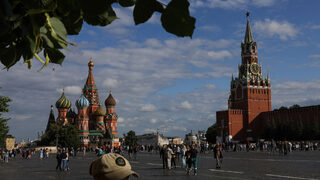 Разследване: крайнодесните в Германия обжалват доставки за Киев по указания от Москва