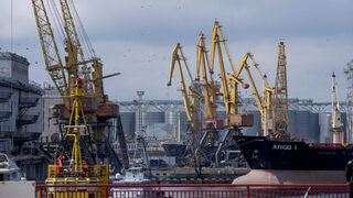 Украйна обяви временен хуманитарен коридор в Черно море без съгласието на Русия