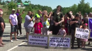 Протест заради липсата на вода затвори за над час пътя София-Варна край Омуртаг
