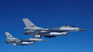 САЩ одобриха изпращането на F-16 на Украйна