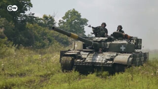 "Чакаме "Леопардите", но воюваме с Т-64": Ежедневието на един украински танков екипаж