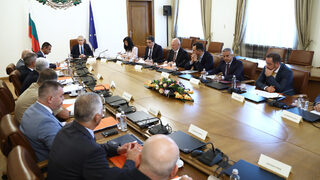 Готви се поетапен преход на "Лукойл Нефтохим Бургас" към преработка на неруски петрол