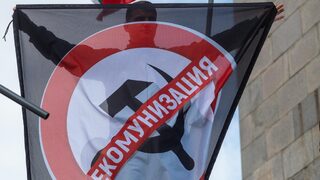 Протестиращи отново настояха да се премахне паметникът на съветската армия