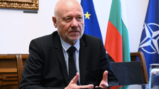 Армията може да загуби 7 млн. лв. заради платени авансово суми за модернизация <span class="highlight">на</span> полигон