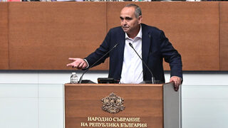 Депутат определи взаимоотношенията с протестиращите като политическа война