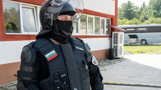 Мъжът, ранил човек и взел заложници в село край Сандански, е задържан (обновена в 22.45 ч.)