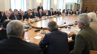 "Да престанем <span class="highlight">с</span> лъжите": Какво точно си казаха правителството и протестиращите в сряда