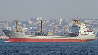 Кораб под турски флаг се натъкна на мина в Черно море, няма жертви