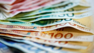 Израелската централна банка стабилизира шекела с 30 мрлд. долара