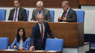Кабинетът предлага на Радев да назначи нови шестима посланици
