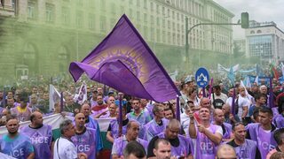 За кого скачат синдикатите