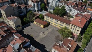 Сигналите за бомби в училищата идват от чужбина