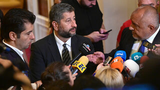 Партиите във властта ще броят кметове, за да напишат сценария за управление след това