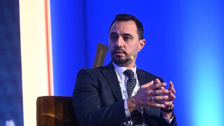 Икономическият министър: Антимонополната комисия ни каза, че не е добре да има трайно ниски цени на храните